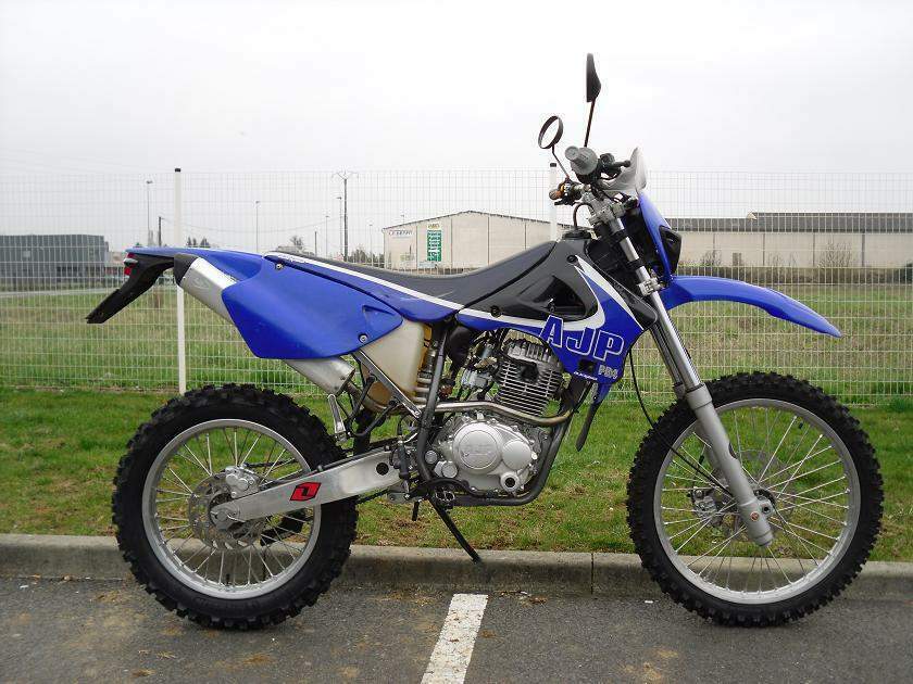 2008 AJP PR4 125 Supermoto #9