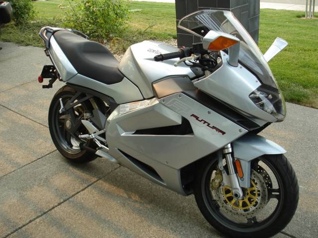 2002 Aprilia RST 1000 Futura #10