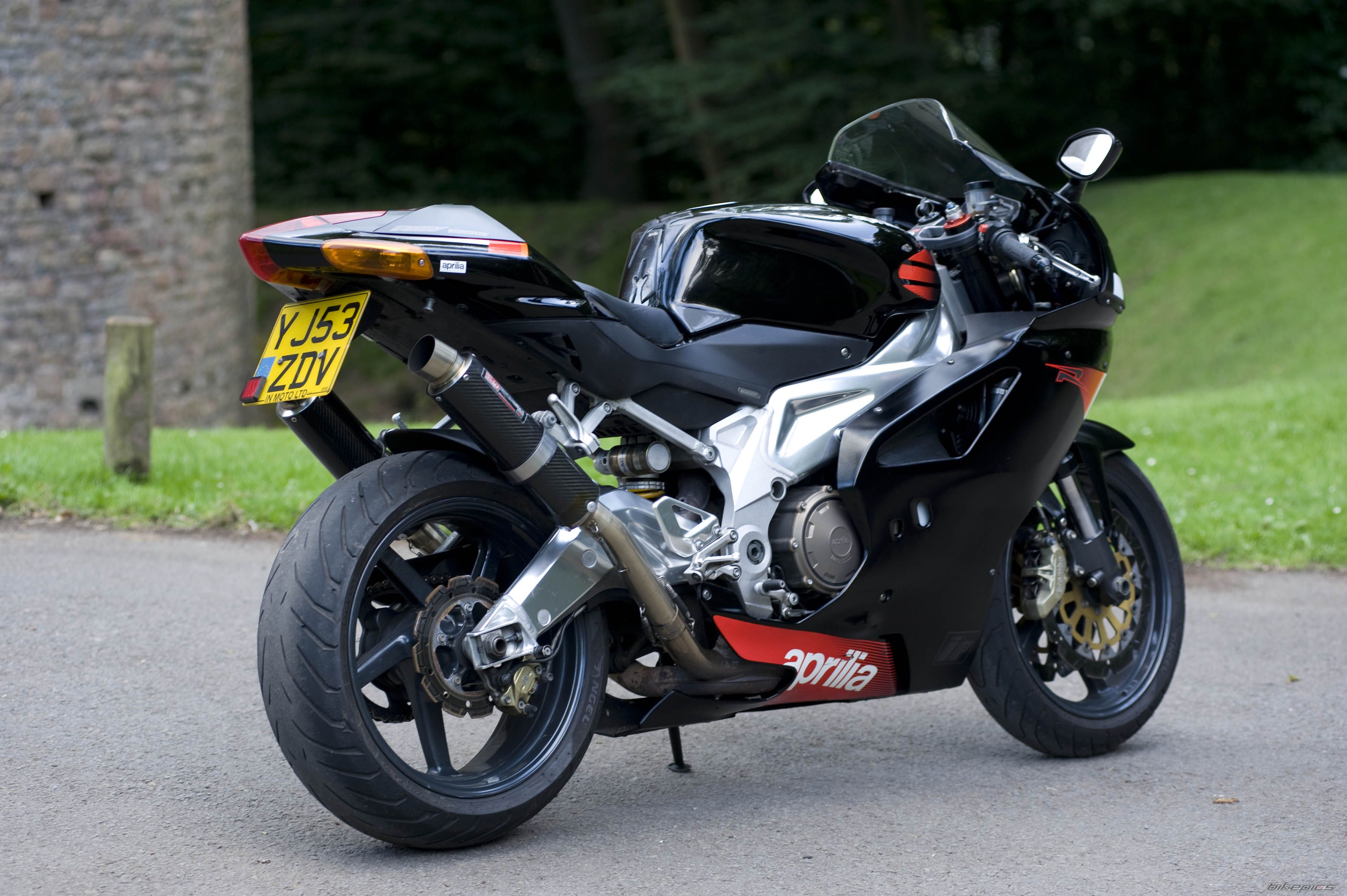 Aprilia RS 1000 RR