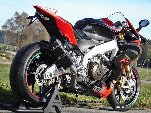 2011 Aprilia RSV4 Factory #8