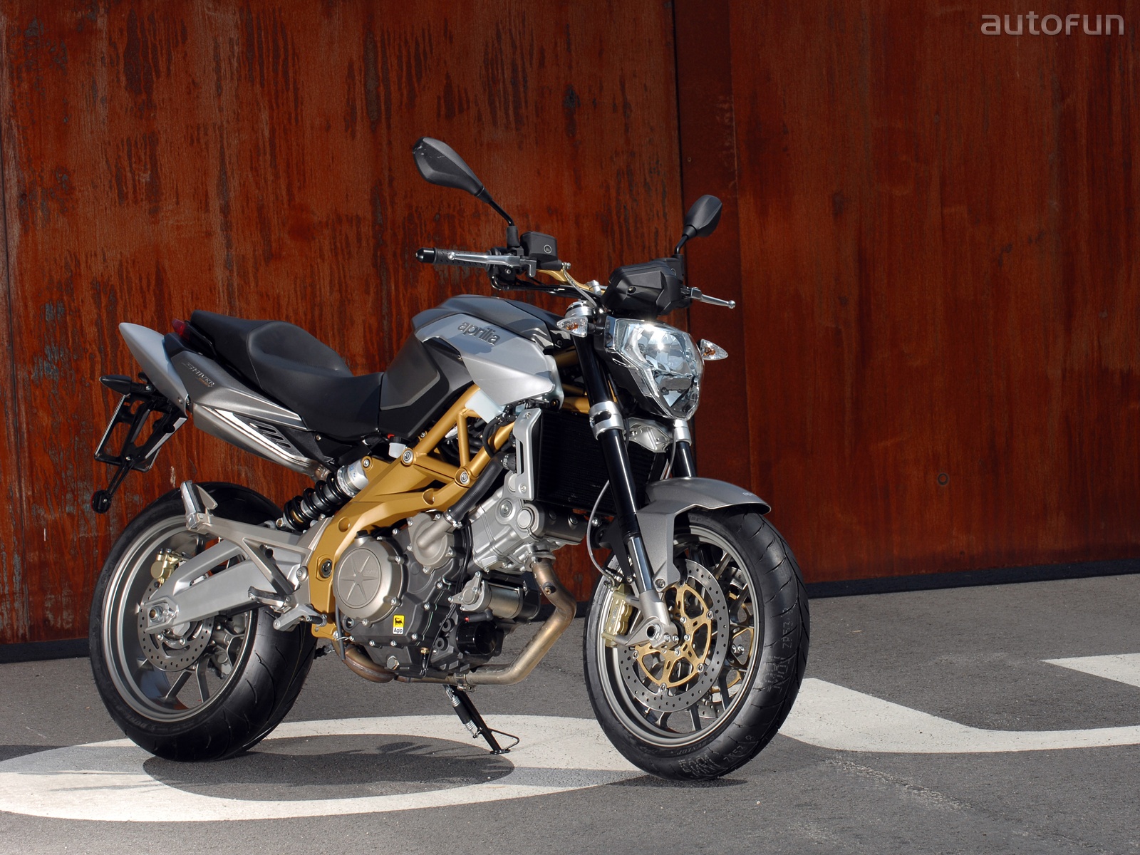 Aprilia SL 750 Shiver #7