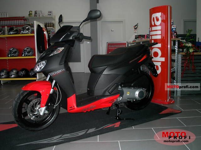 2011 Aprilia SportCity Cube 300 #9