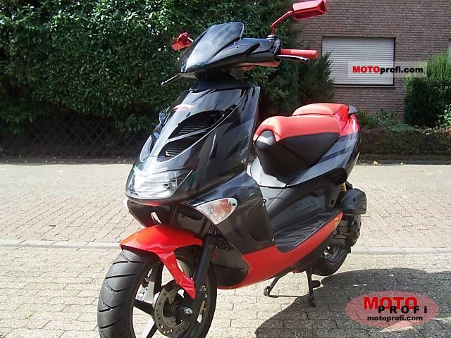 2011 Aprilia SR 50 R Street #7