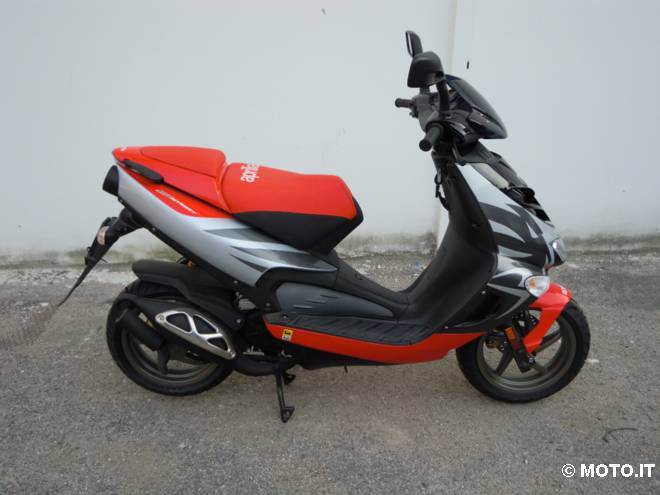 Aprilia SR 50 стант