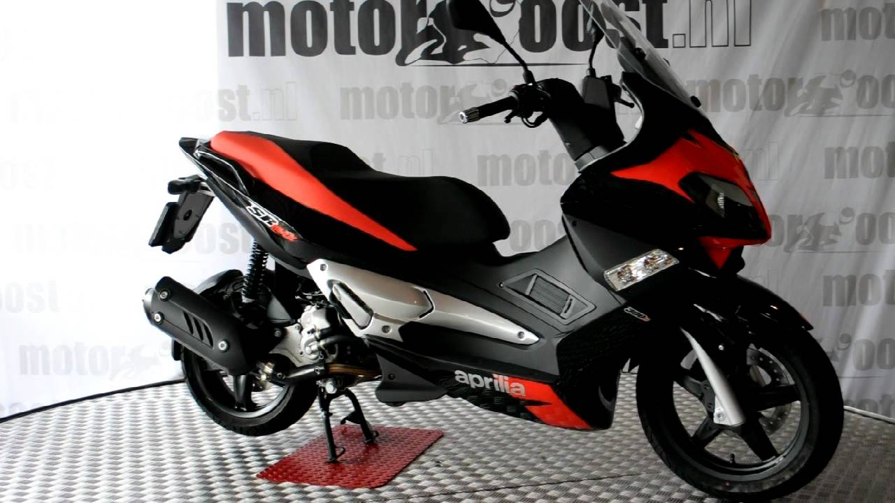 Aprilia SR Max 300 #7