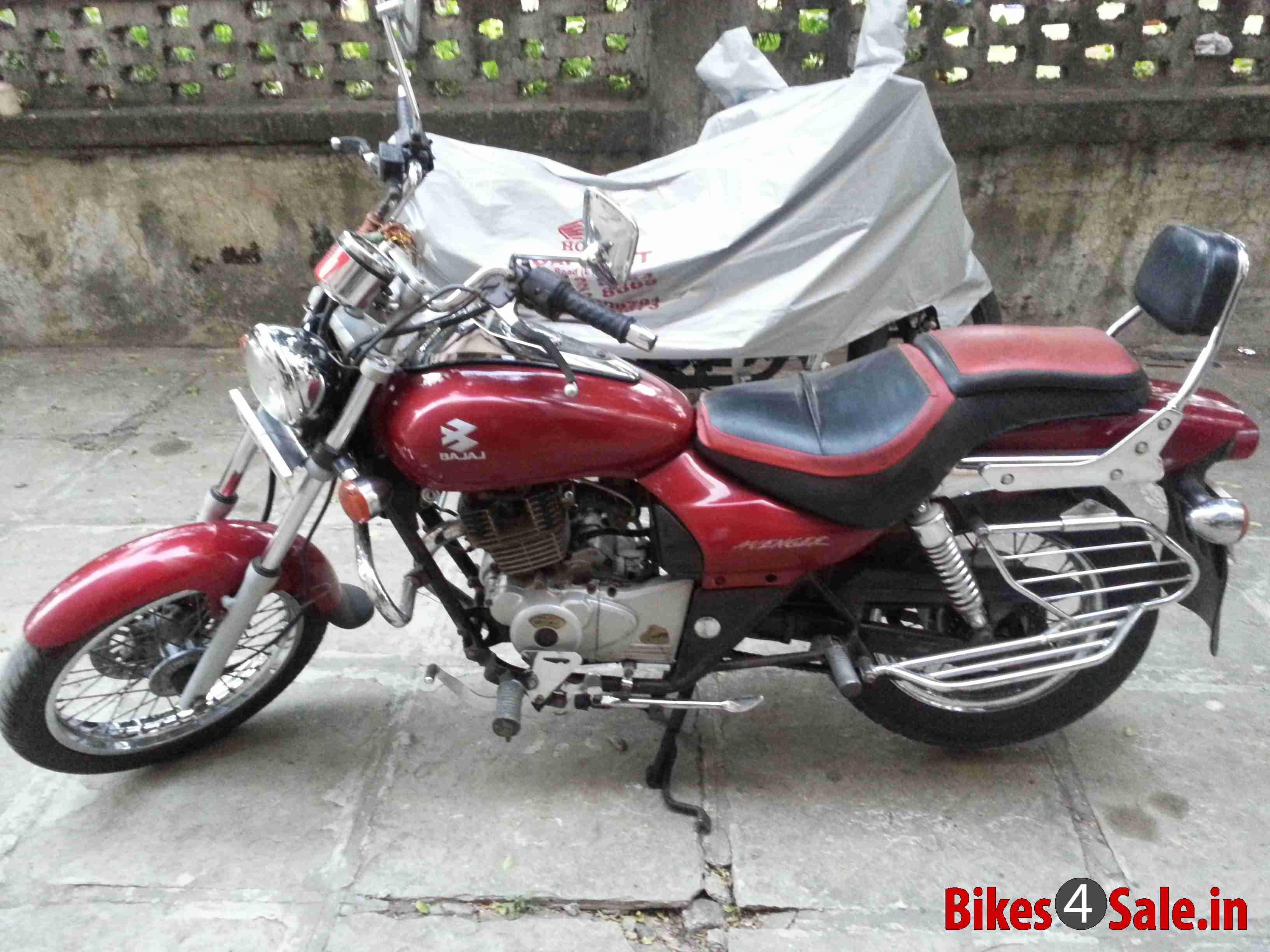 Bajaj Avenger 180 DTS-i #8