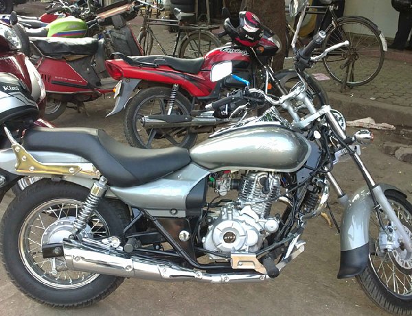 2011 Bajaj Avenger 220 #9