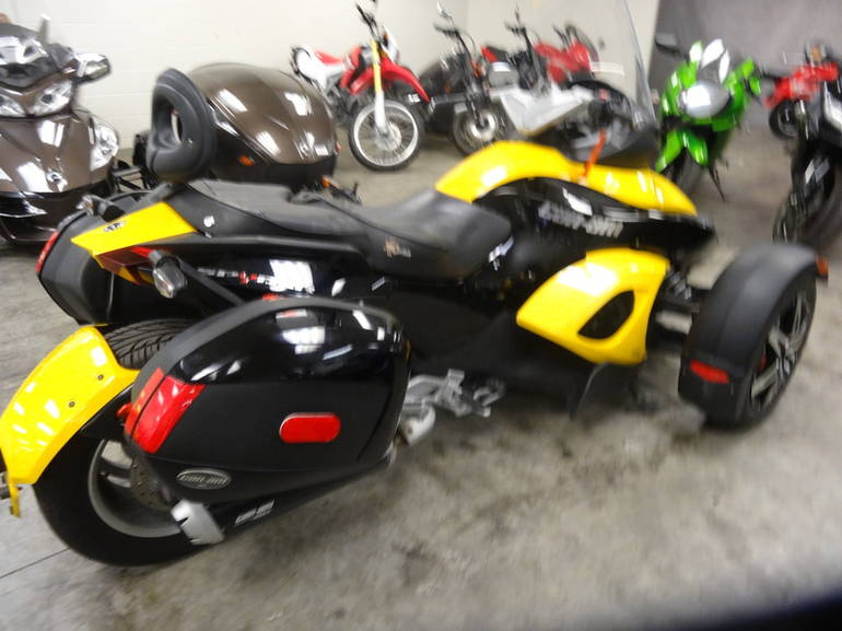 2009 Can-Am Spyder Roadster SM5 #9