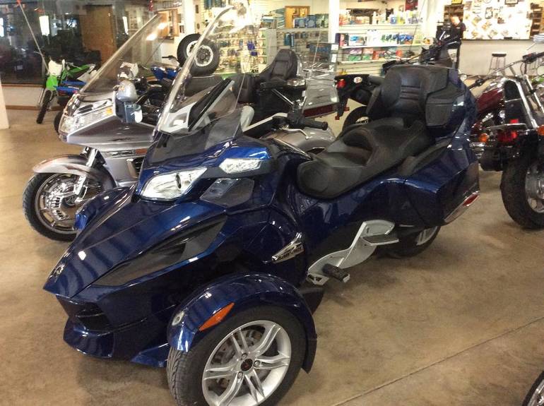 2010 Can-Am Spyder RT Audio #8