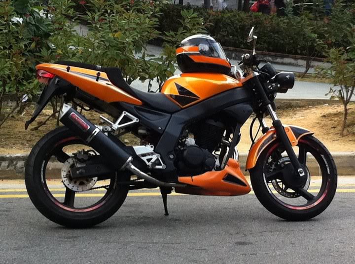 Daelim Roadwin 125 r