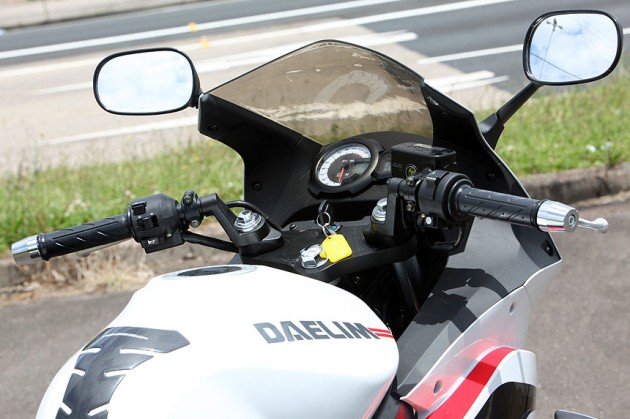 2011 Daelim VJF 250 #8