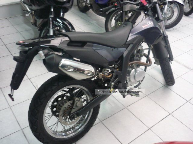 2010 Derbi Cross City 125 #9