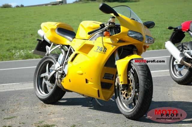 1997 Ducati 748 S #9