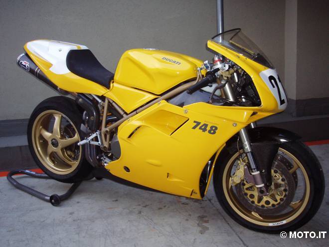 1998 Ducati 748 SPS #9