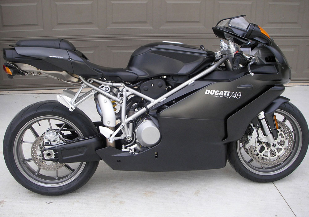 2005 Ducati 749 Dark #10