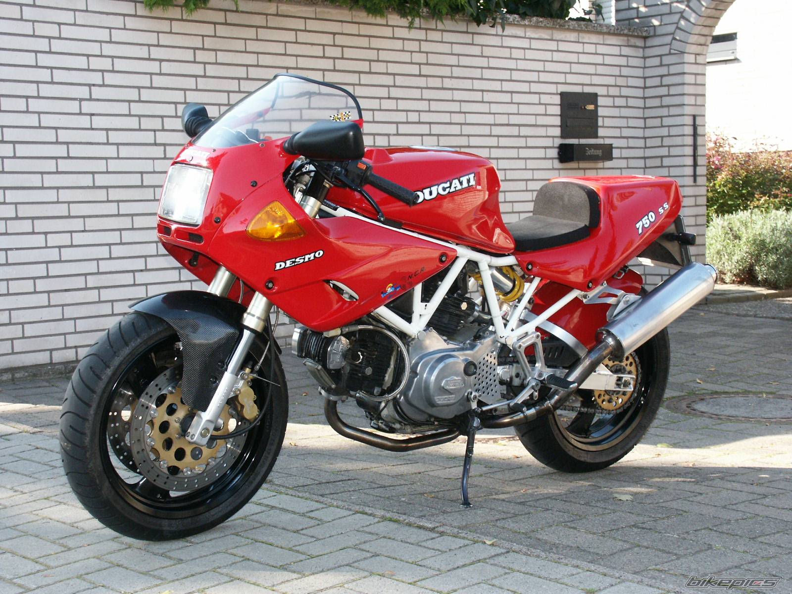 1992 Ducati 750 SS #9