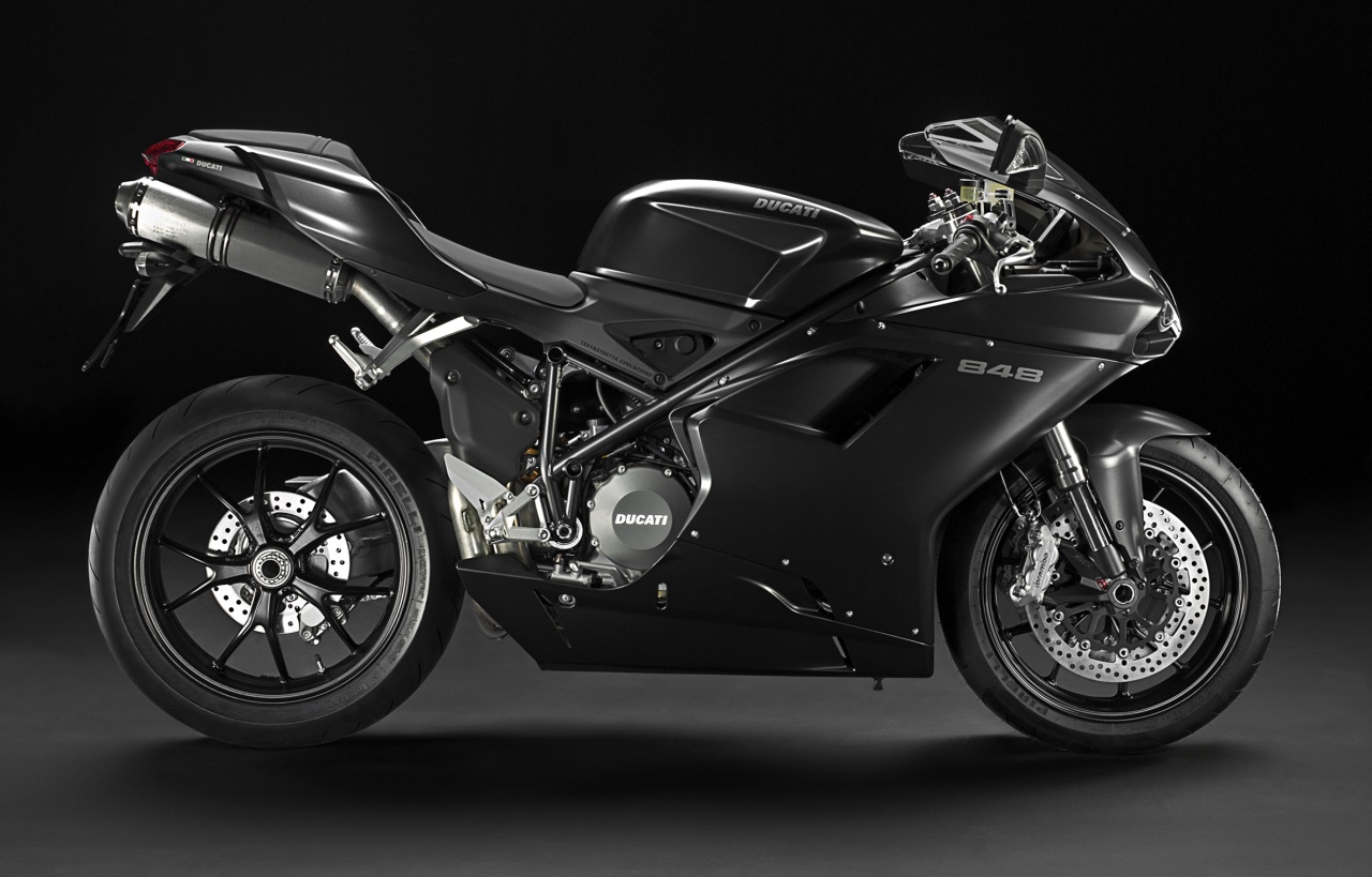 Ducati 848 EVO Dark #8