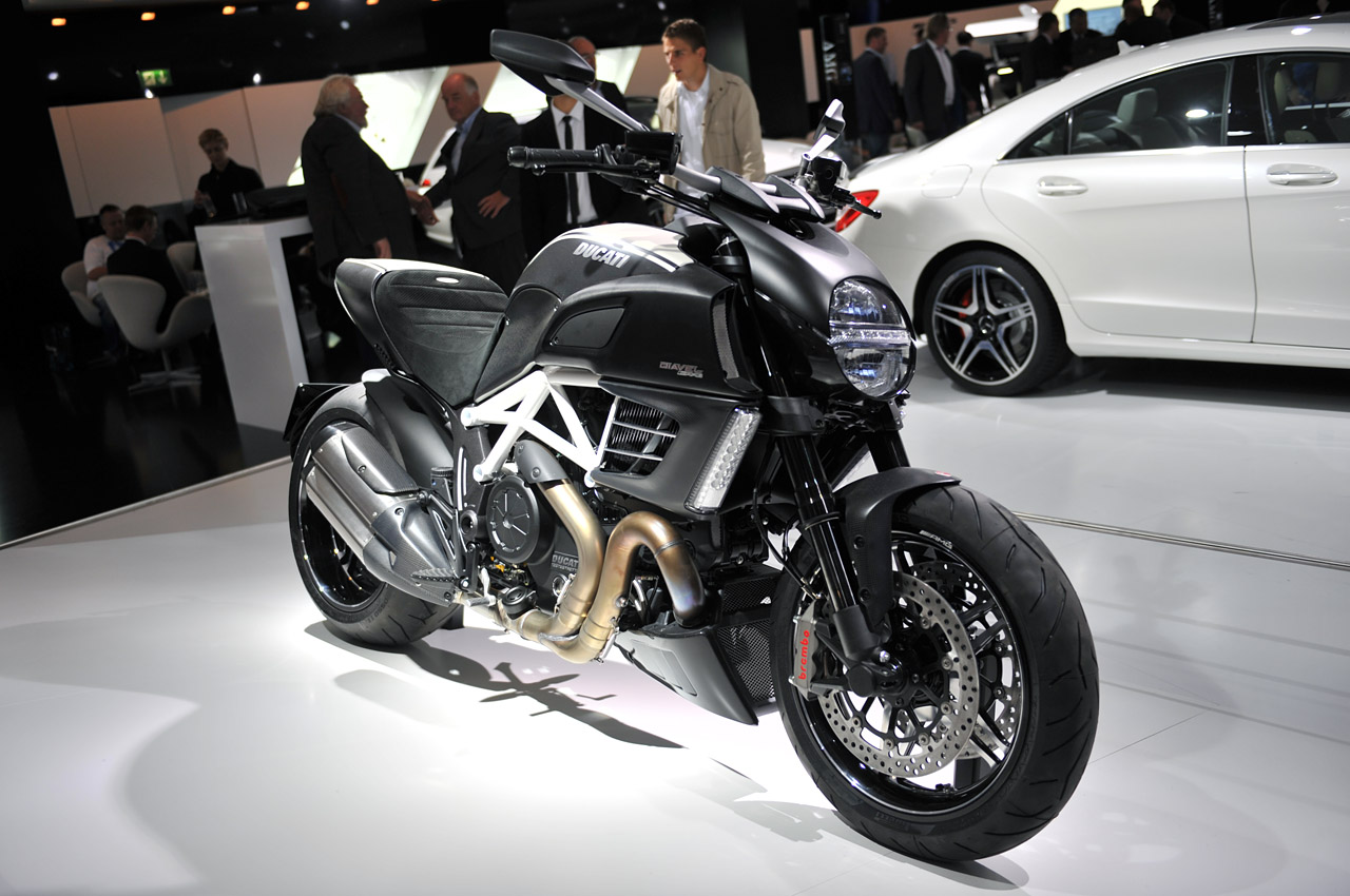 Ducati Diavel AMG #8