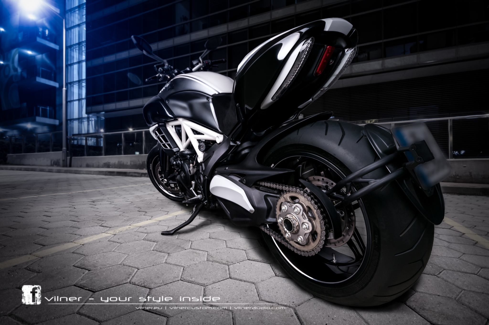 Ducati Diavel AMG #7