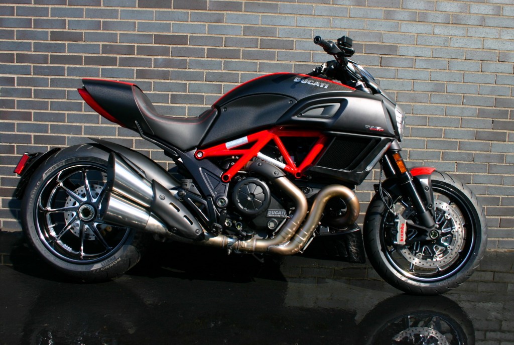 Ducati Diavel Carbon #7