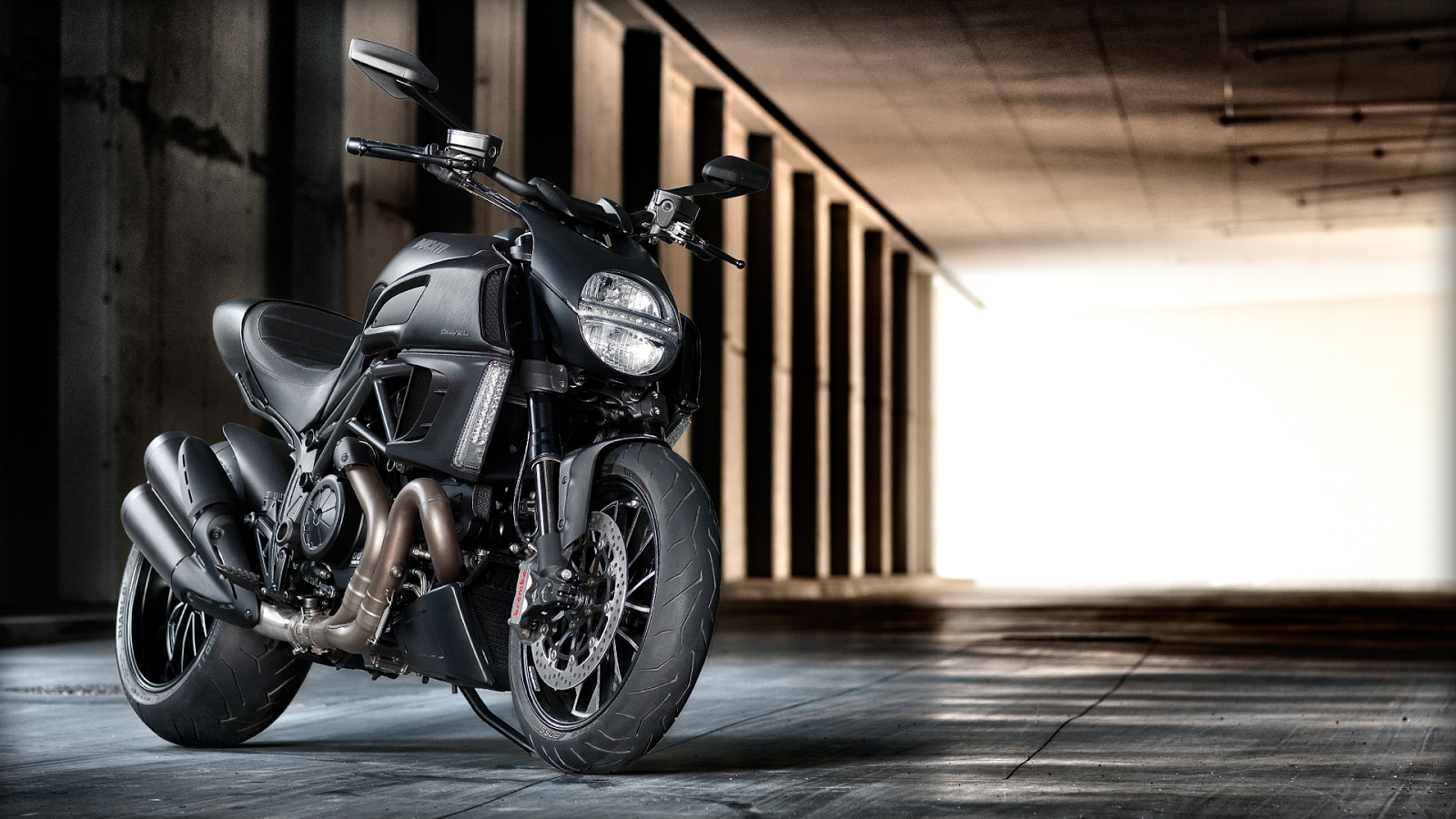 2014 Ducati Diavel Dark #8