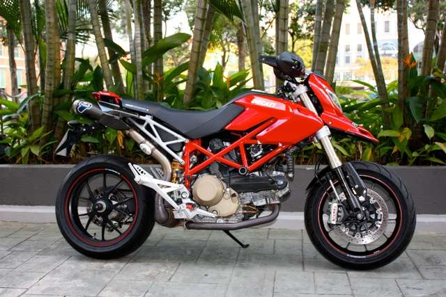 2007 Ducati Hypermotard 1100S #7