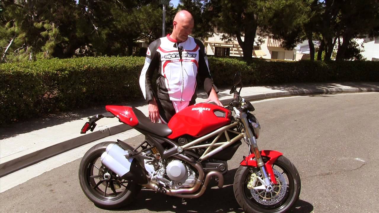 Ducati Monster 1100 Evo #9