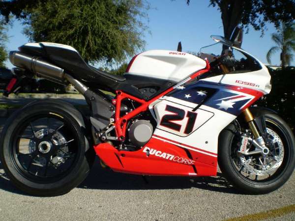 2009 Ducati Superbike 1098R Bayliss LE #9
