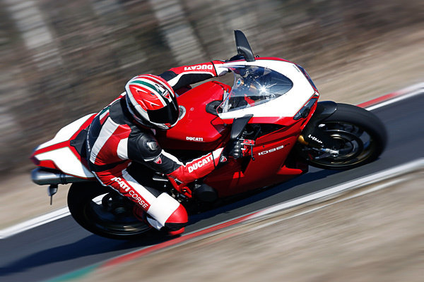 Ducati Superbike 1098R Bayliss LE #8