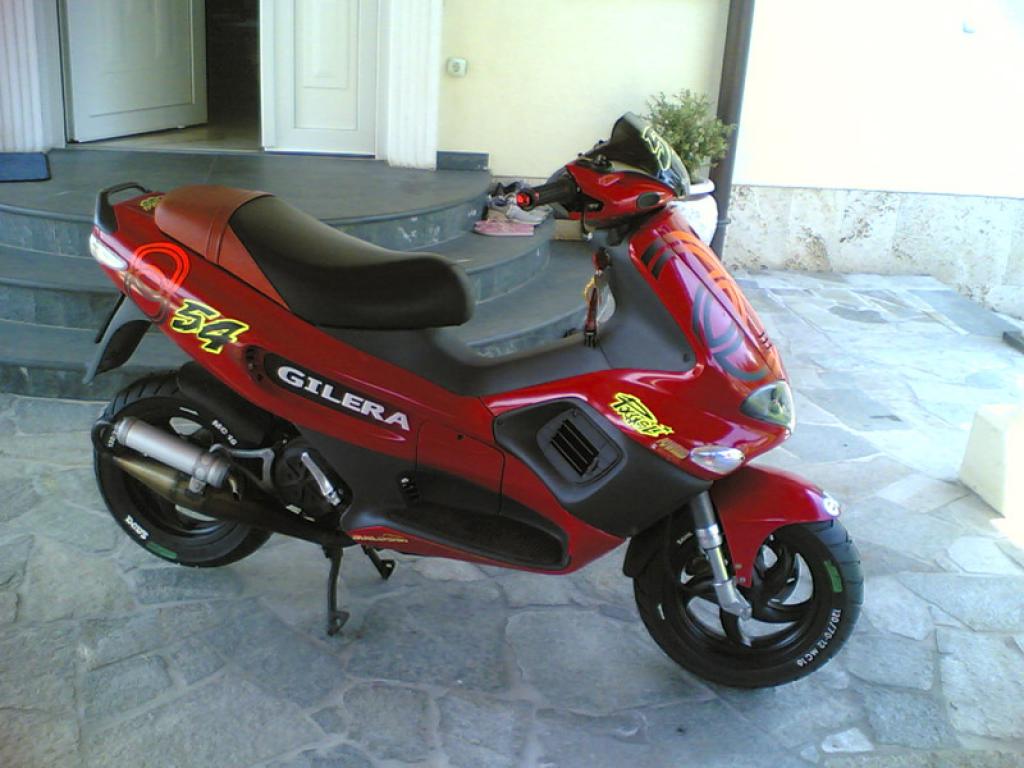 2005 Gilera 50 Runner Racing Replica #9