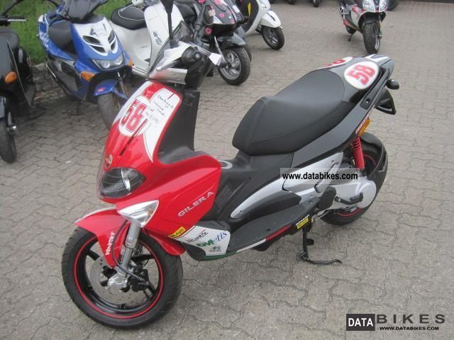 2010 Gilera Runner 50 SP Simoncelli #10