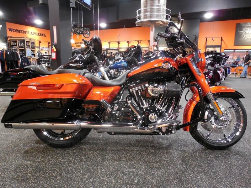2014 Harley-Davidson CVO Road King #10