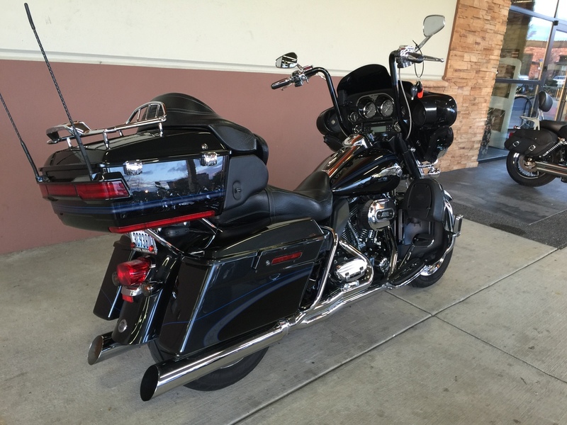 2013 Harley-Davidson CVO Ultra Classic Electra Glide 110th Anniversary #8