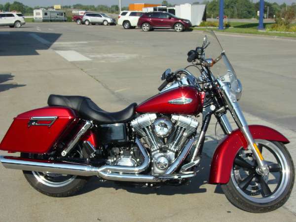 2012 Harley-Davidson FLD Dyna Switchback #8