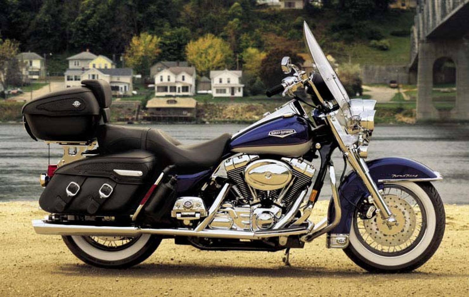 2004 Harley-Davidson FLHRCI Road King Classic #8