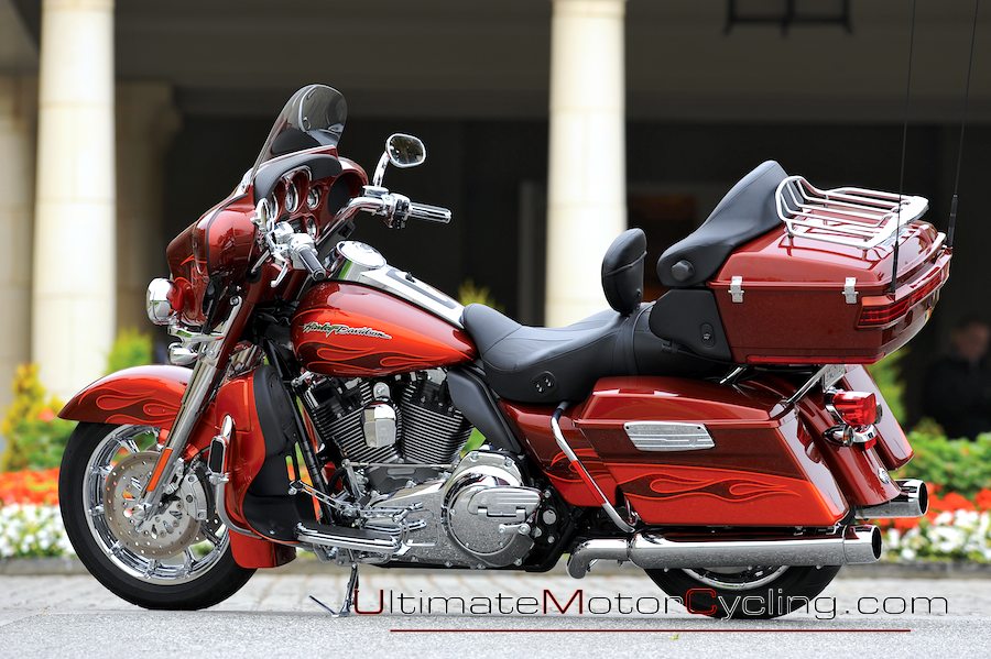 2010 Harley-Davidson FLHTCUSE5 CVO Ultra Classic Electra Glide #8