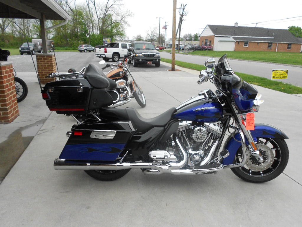 2011 Harley-Davidson FLHTCUSE6 CVO Ultra Classic Electra Glide #10