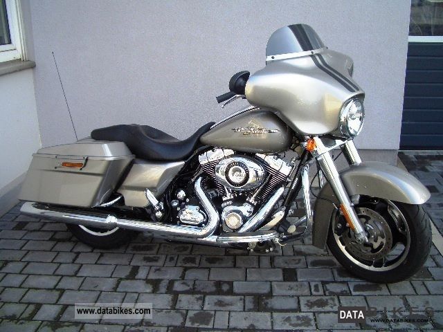 2009 Harley-Davidson FLHX Street Glide #8
