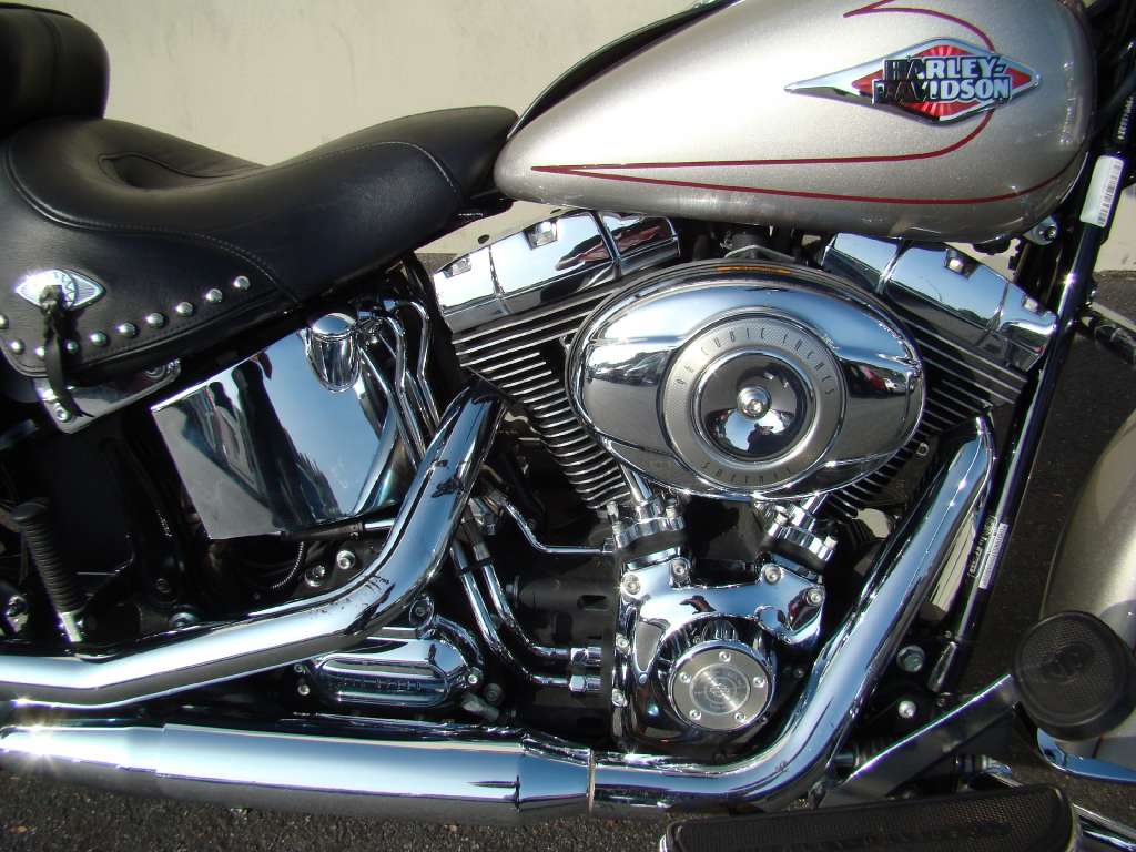 2009 Harley-Davidson FLSTC Heritage Softail Classic #10