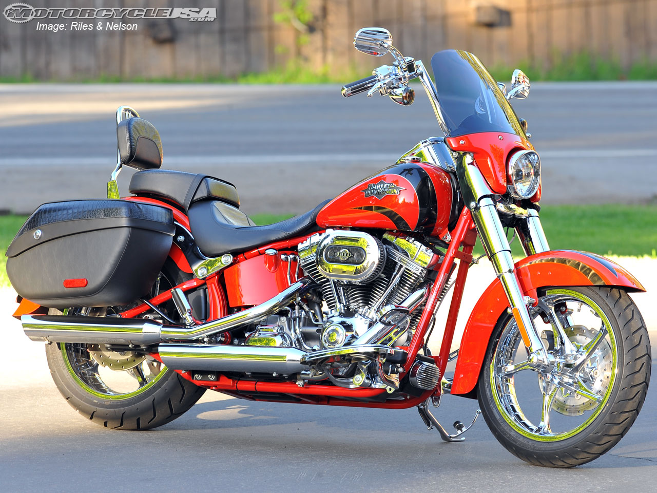2011 Harley-Davidson FLSTSE CVO Softail Convertible #8