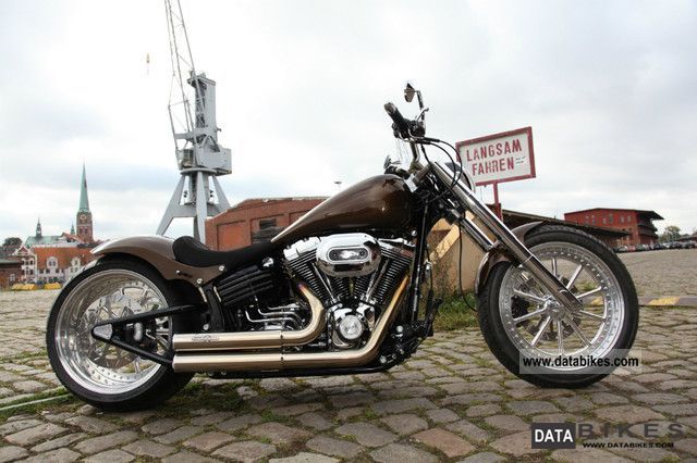 2010 Harley-Davidson FXCWC Softail Rocker C #8
