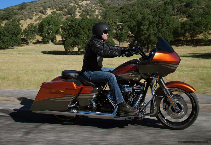 2013 Harley-Davidson Road Glide Custom #8
