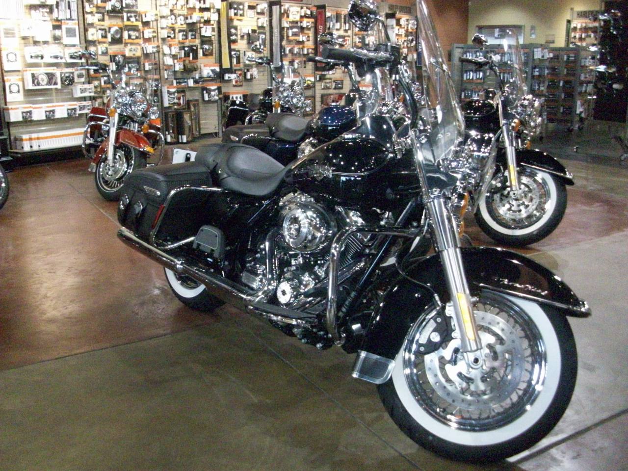 2013 Harley-Davidson Road King Classic #9