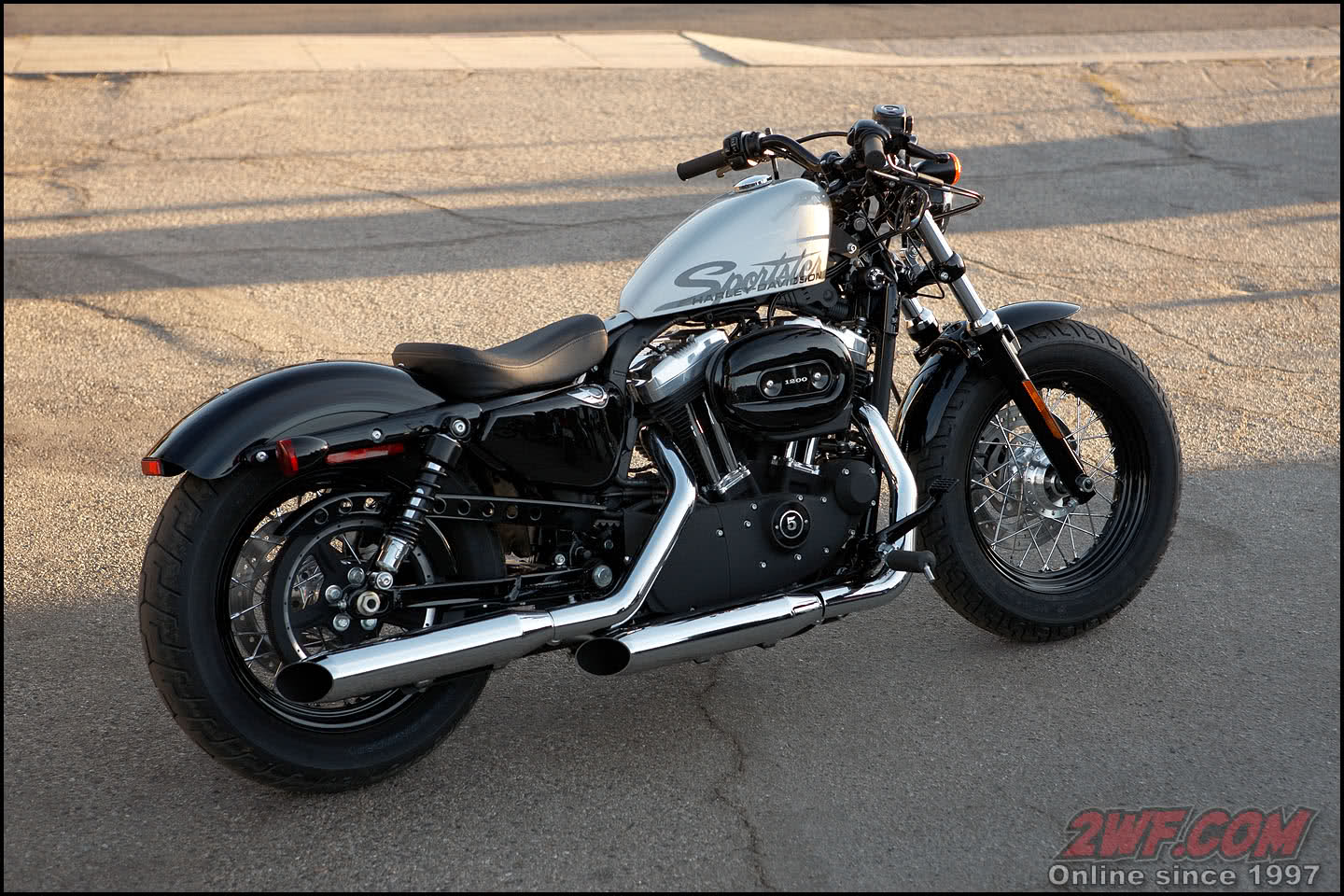 Harley-Davidson Sportster Forty-Eight Dark Custom #9