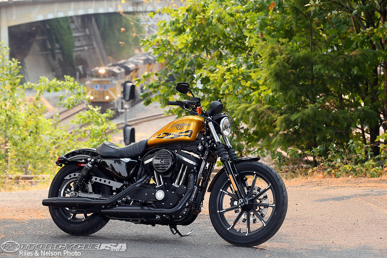 Harley-Davidson Sportster Iron 883 #9