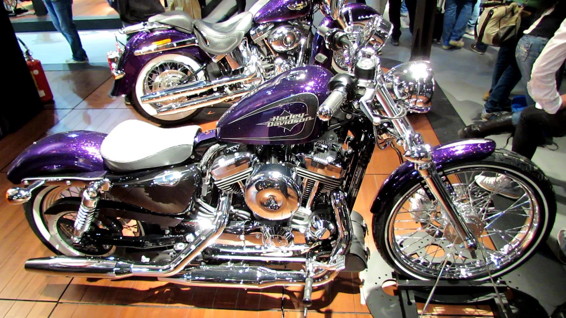 2013 Harley-Davidson Sportster Seventy-Two Dark Custom #10