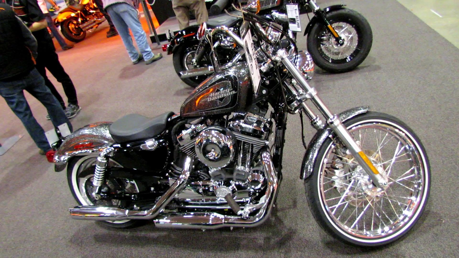 2014 Harley-Davidson Sportster Seventy-Two #10