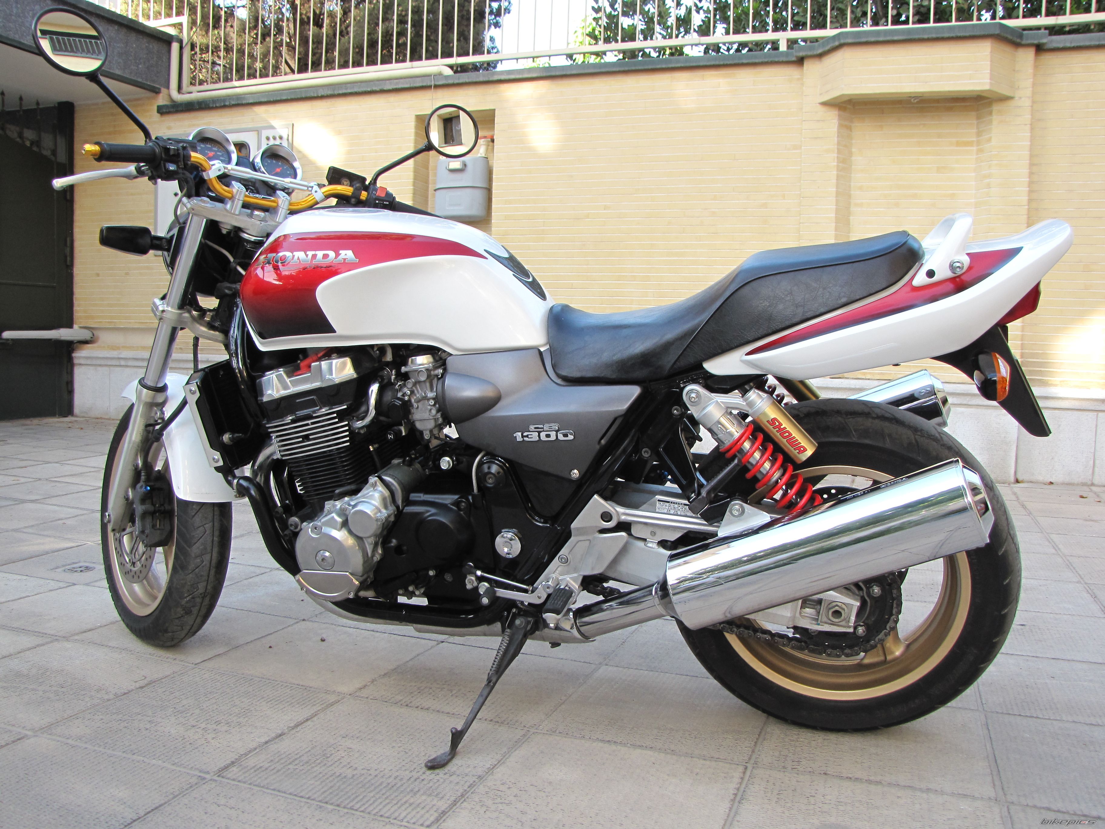 2011 Honda CB1300SA #7