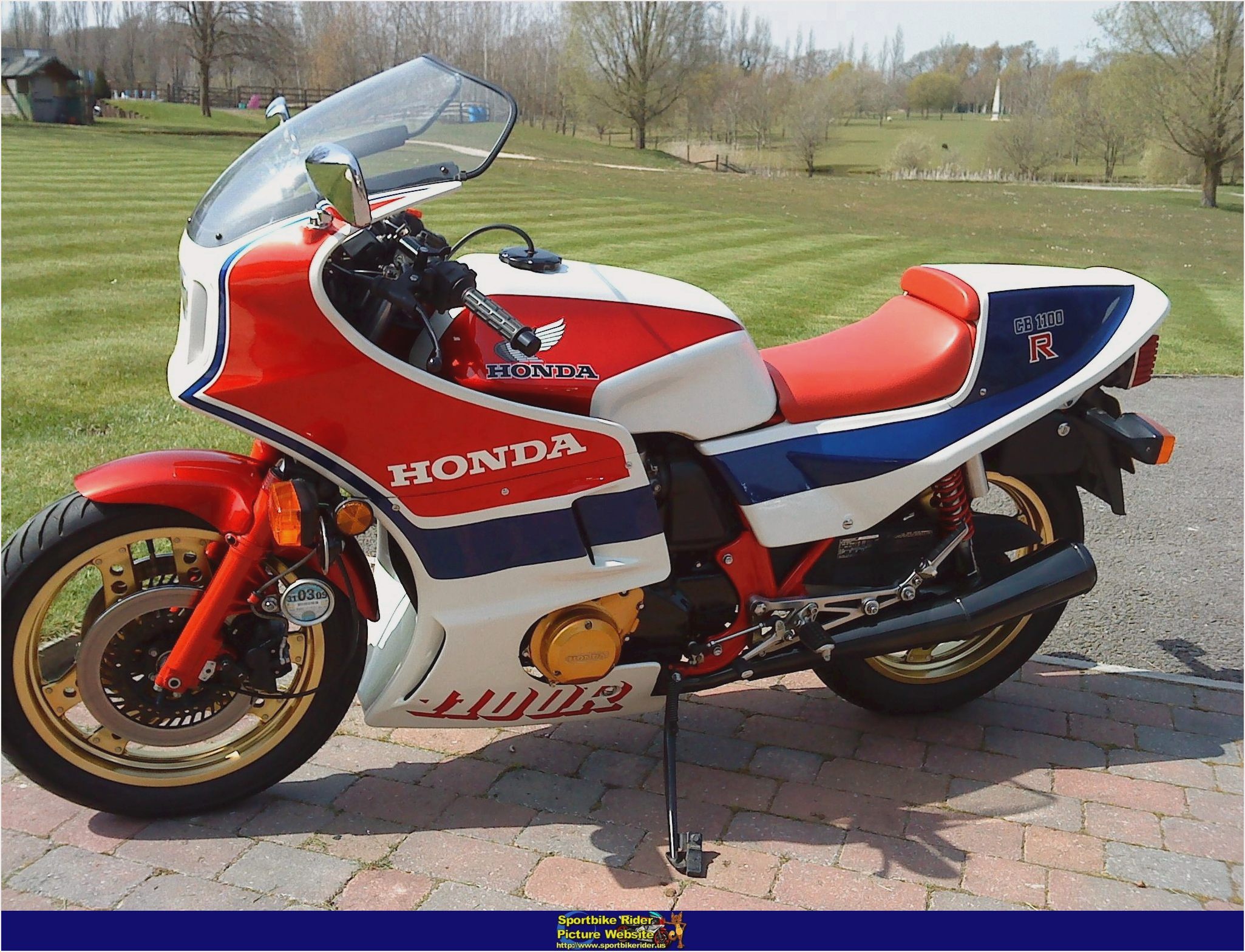 Honda CB1300SA #7