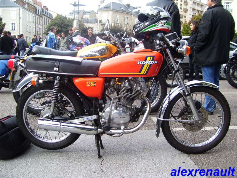 1985 Honda CB250RSD #9